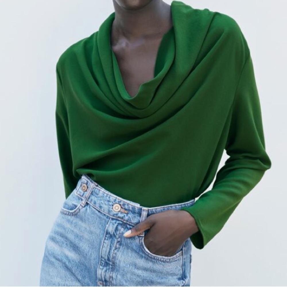 Flowy Neckline Blouse | Green | Zara | XS